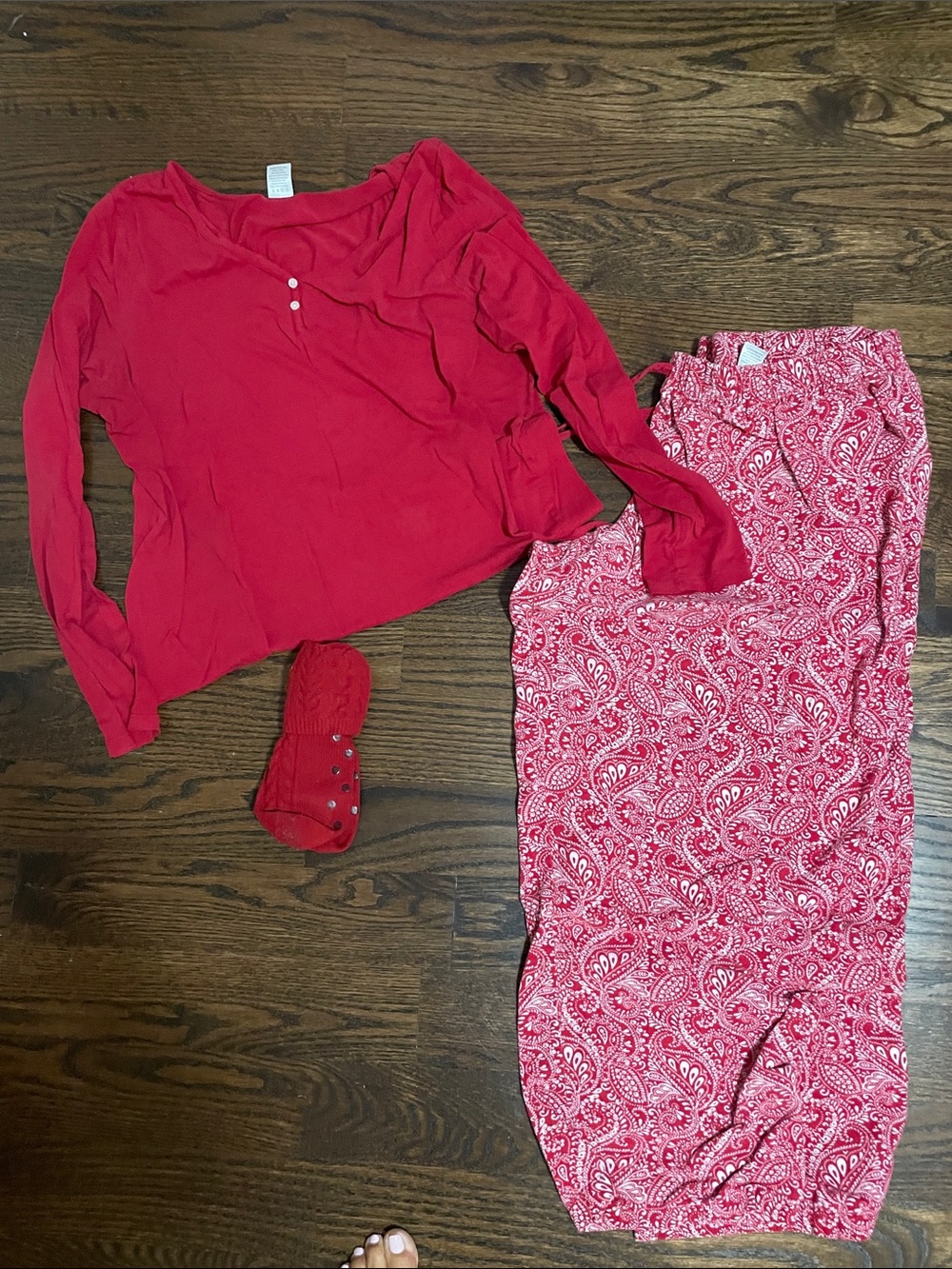 Liz Claiborne Women’s Red Long-Sleeve Pajama Set with Paisley Pants with Socks